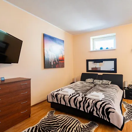 Apartamentai Pas Regina * פלאנגה